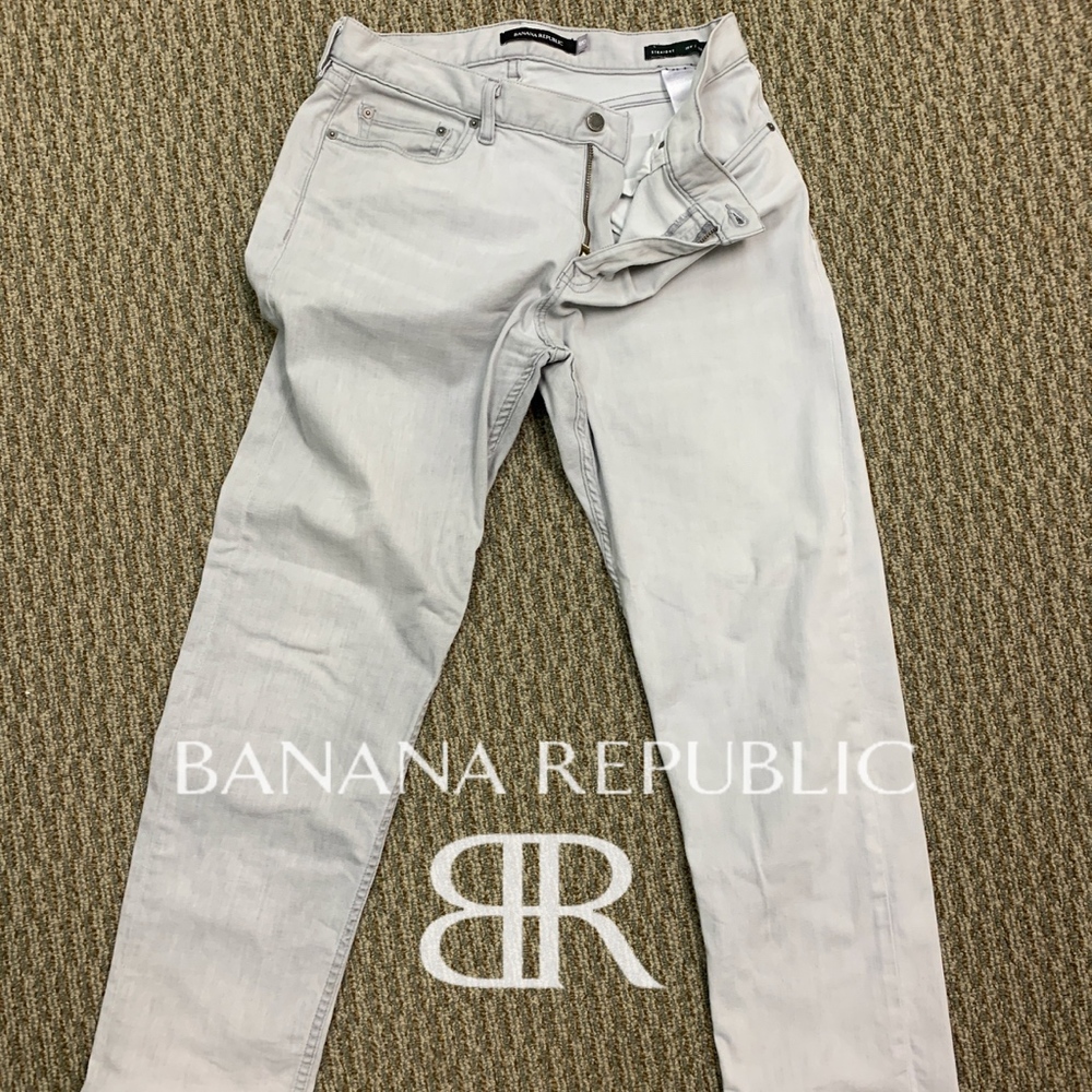 Banana Republic Straight Rapid Movement Denim